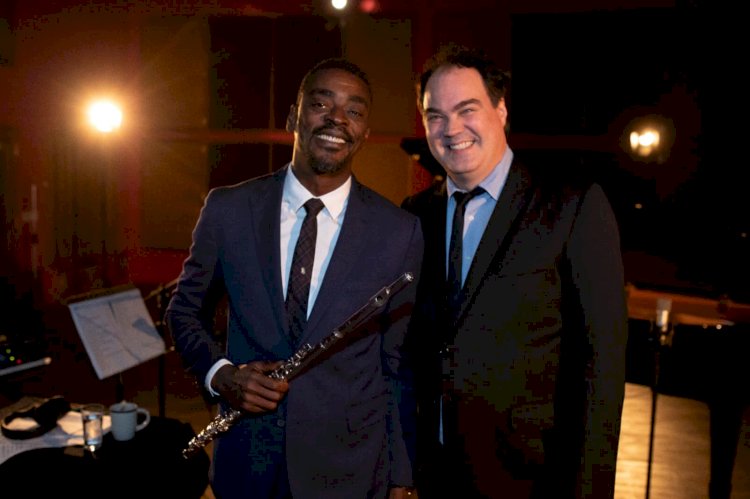 Tom Jobim interpretado por Seu Jorge e Daniel Jobim no Convento São Francisco