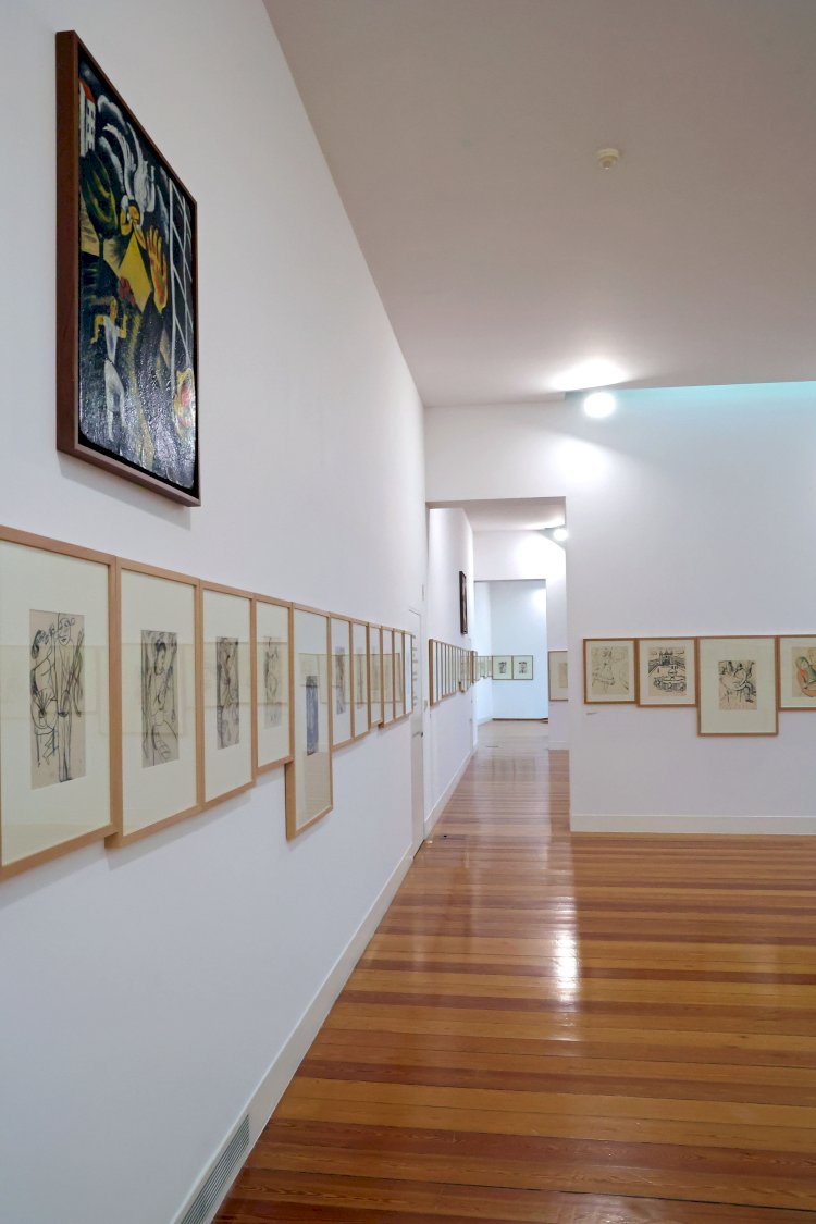 Visita orientada à exposição “Linha de tempo” de Julio – Saul Dias