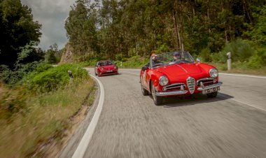 Mais de 80 motas e automóveis clássicos no maior Rider de sempre