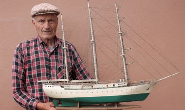 Manuel de Oliveira expõe miniaturas de barcos no Estaleiro-Museu do Monte Branco