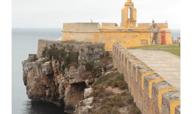 Entre o mar e a terra -  Fortes Marítimos