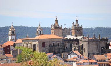 Município de Viseu assinala Dia dos Avós com actividades na Biblioteca, Museus e programa para participantes da Actividade Sénior