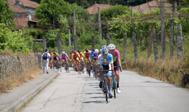 Pelotão júnior pedala no Minho com toque internacional