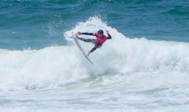 Portugal com mais um elemento nas repescagens do EuroSurf 2023 em Santa Cruz