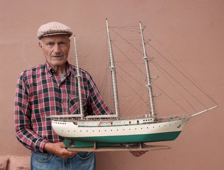 Manuel de Oliveira expõe miniaturas de barcos no Estaleiro-Museu do Monte Branco