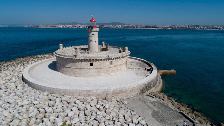 Um Soldado na Entrada do Tejo