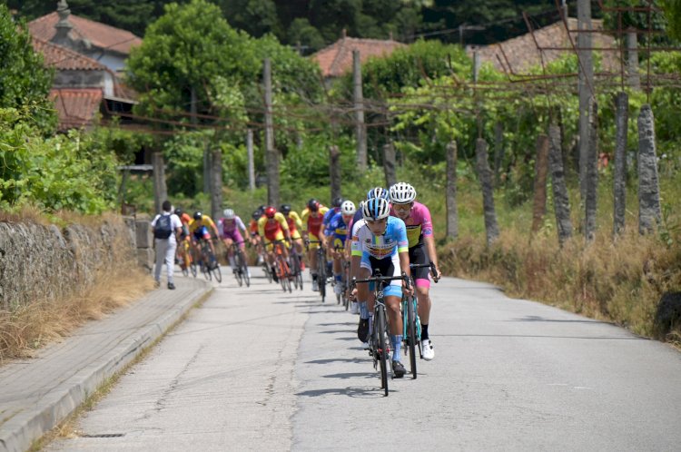 Pelotão júnior pedala no Minho com toque internacional