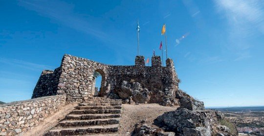 Um, dois, três castelos, sem contar os que desapareceram