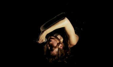 Espectáculo "Mama" no teatro-cine de Torres Vedras