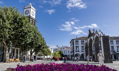 Câmara Municipal de Ponta Delgada associa-se à campanha “Outubro Rosa”