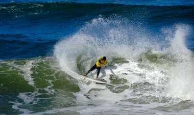 5 minutos com Guilherme Ribeiro e Francisca Veselko, líderes da Liga MEO Surf e detentores da licra amarela Go Chill