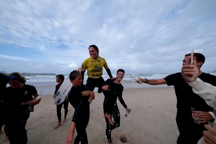 Liga MEO Surf: Francisca Veselko sagra-se bicampeã nacional no Bom Petisco Peniche Pro