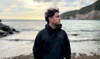 Carlos Cavallini apresenta disco com single "Sempre Mar"