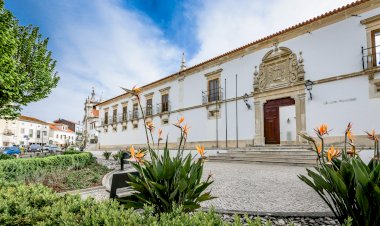 Ciclo de palestras para celebrar 50 anos dos 25 de Abril