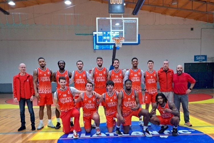 CASINO GINÁSIO EM EXCELENTE FORMA 