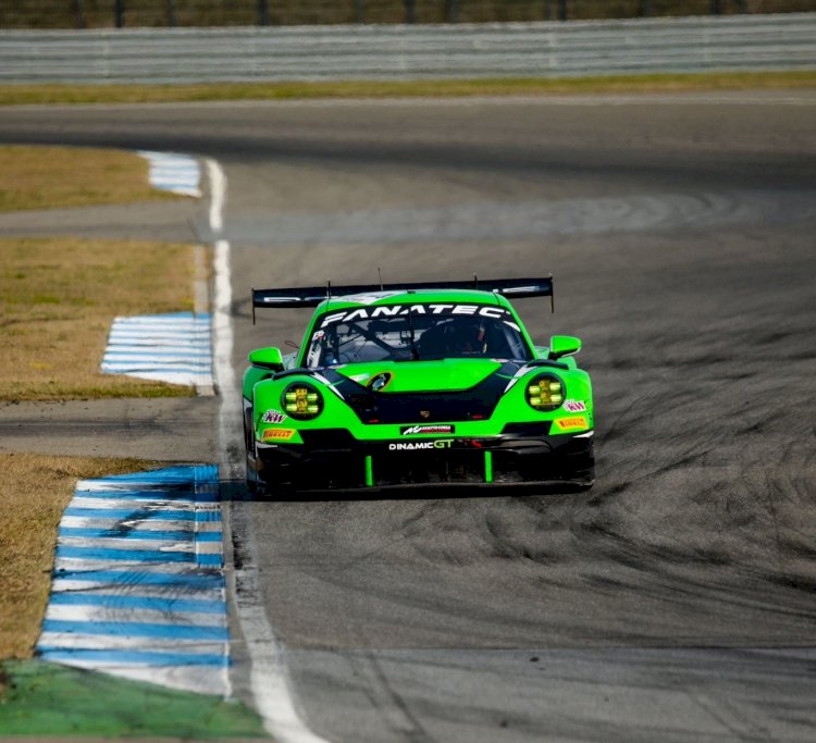 Guilherme Oliveira estreia-se no mais competitivo campeonato de GT do mundo com Porsche 911 GT3 R