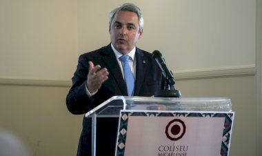 Pedro Nascimento Cabral parabeniza Coliseu Micaelense pelo seu 107.º aniversário