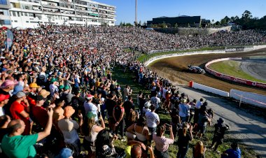 Ogier (Toyota) e Tanak (Hyundai) separados por 11,9 segundos para o derradeiro dia do Vodafone Rally de Portugal