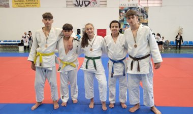 Leonor Abreu é medalha de prata e Lucas Baltazar medalha de bronze no Open de Palmela de judo