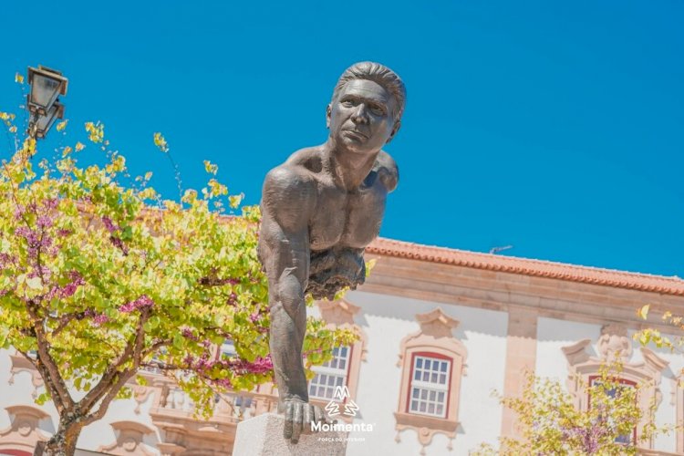 Estátua em homenagem a Alexandre Cardia foi inaugurada no cinquentenário do 25 de Abril