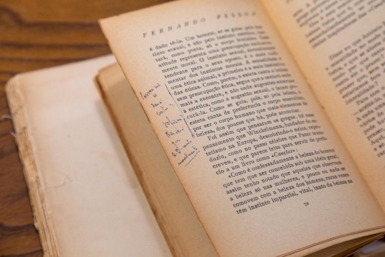 Exposição sobre a Biblioteca Pessoana de Eduardo Lourenço doada pelo autor à BGUC