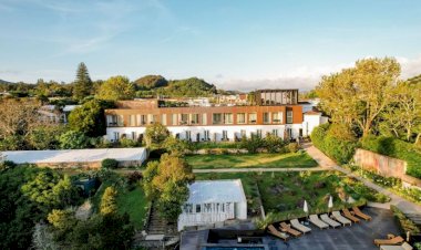 Senhora da Rosa Summer Garden