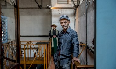 Performance + Instalação Nova peça de Karnart parte do livro Finisterra de Carlos de Oliveira