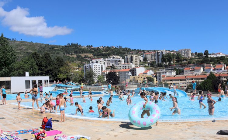 Vamos dar um mergulho? Piscinas Descobertas com entrada livre