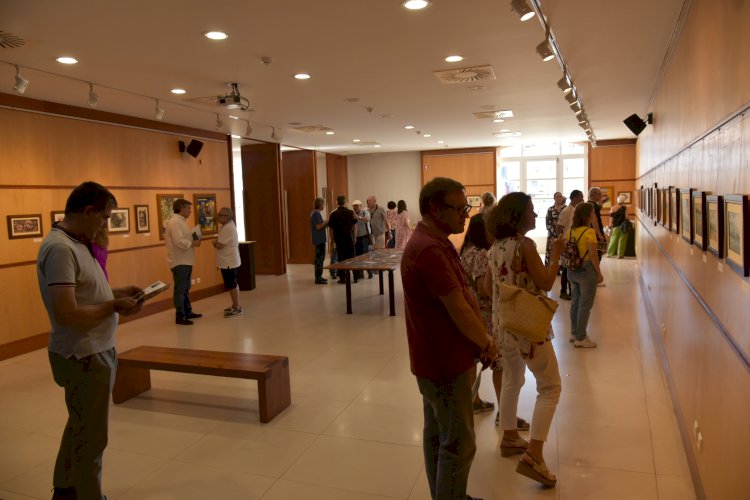 Mostra criativa de pintura convida público a uma nova viagem visual até finais de agosto