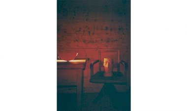 Exposição "Entre Espaços e Sombras" do ceramista Bodega na Paços