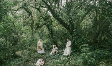 "Quem cuida do jardim"  de Cristina Carvalhal