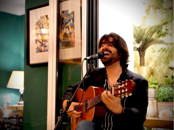 Pedro Sáfara apresenta single “Quem Sabe” de disco de estreia florilégio