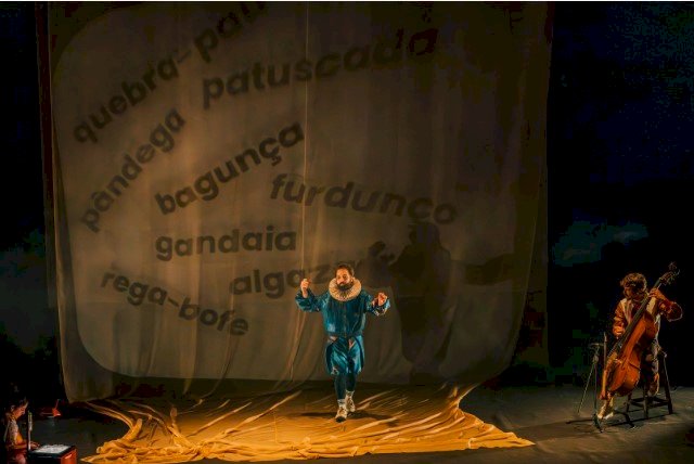 Gregório Duvivier celebra a sua ODE à Língua Portuguesa