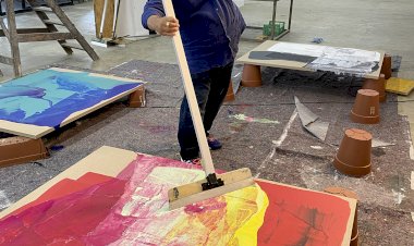 Pinturas e esculturas de Pedro Cabrita Reis na vila medieval de Monsaraz e em Reguengos de Monsaraz