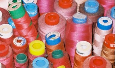 Atelier dos Brinquedos acolhe exposição "Voltas e Reviravoltas" de Paula Gibert Roset