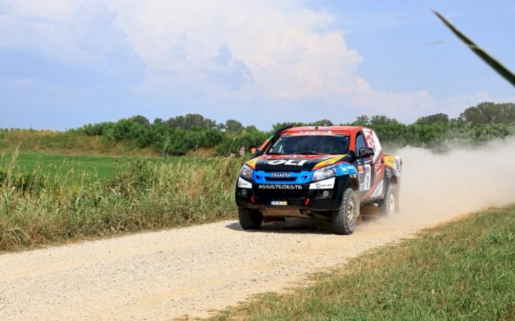 Fernando Barreiros em Isuzu D-Max vitorioso para a Taça do Mundo de Bajas na Italian Baja